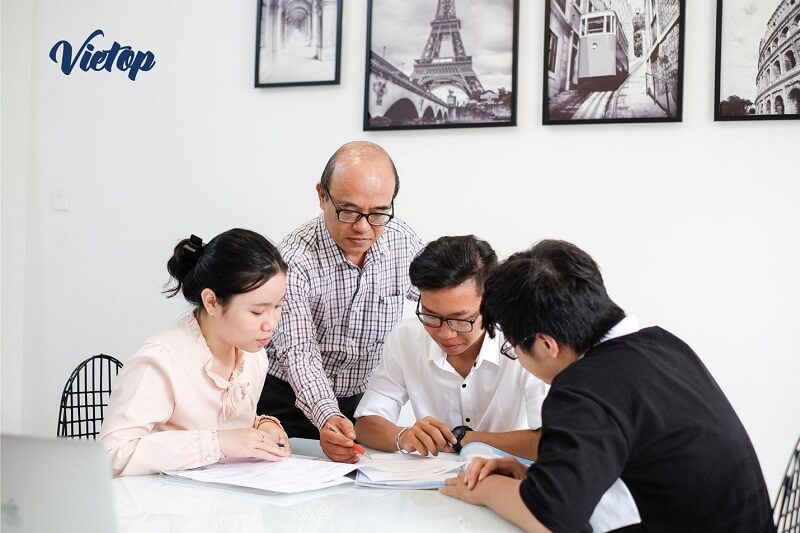 Luyện thi IELTS cấp tốc tại TPHCM Kinh nghiệm và lời khuyên